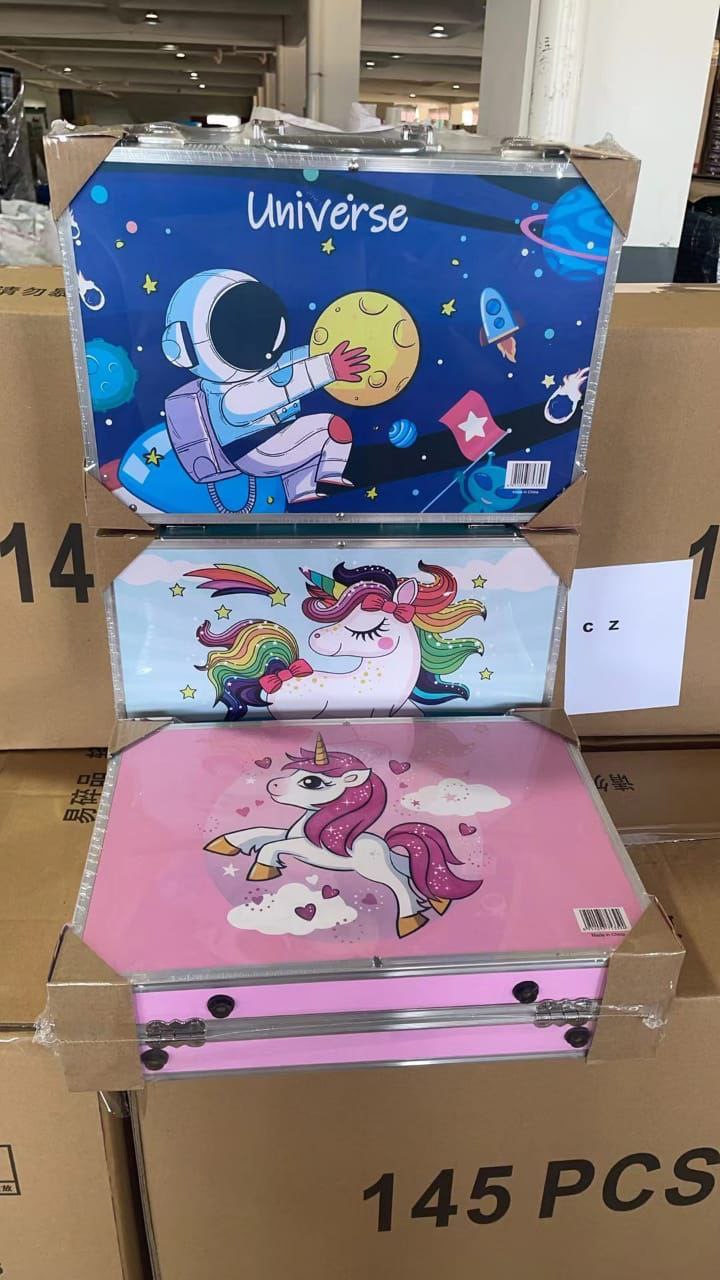 Colouring Kit Suitcase